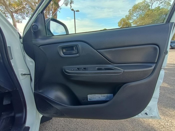 2019 Mitsubishi Triton GLX