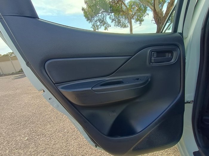 2019 Mitsubishi Triton GLX
