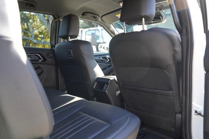 2025 Isuzu MU-X LS-T
