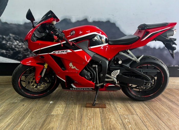 2017 Honda CBR600RR RED