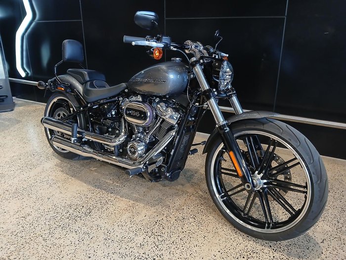 Harley-Davidson Breakout 114 (FXBRS) Softail