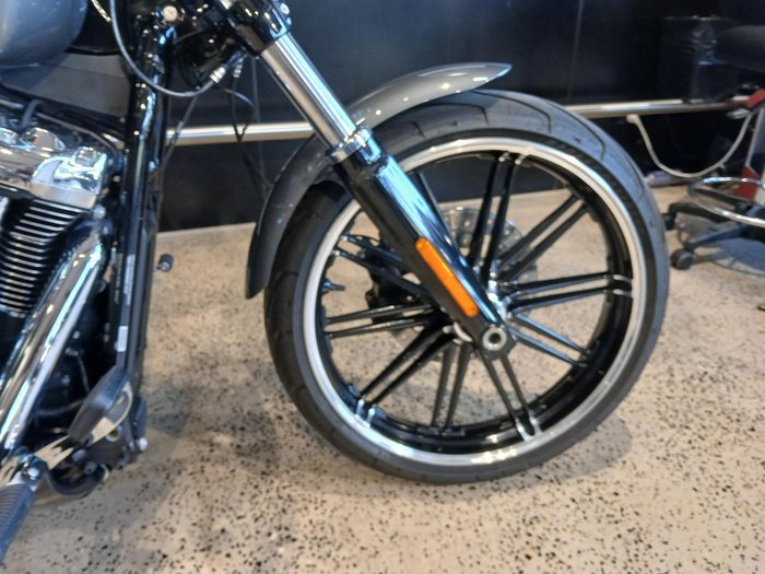 Harley-Davidson Breakout 114 (FXBRS) Softail