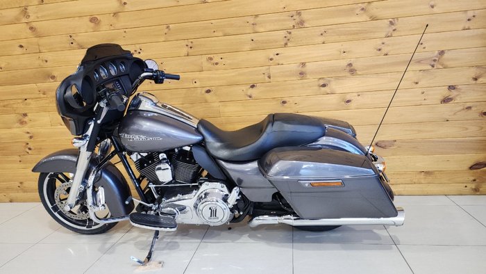 2014 HARLEY-DAVIDSON FLHX STREET GLIDE