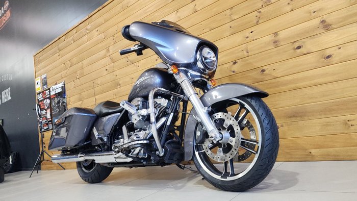 2014 HARLEY-DAVIDSON FLHX STREET GLIDE