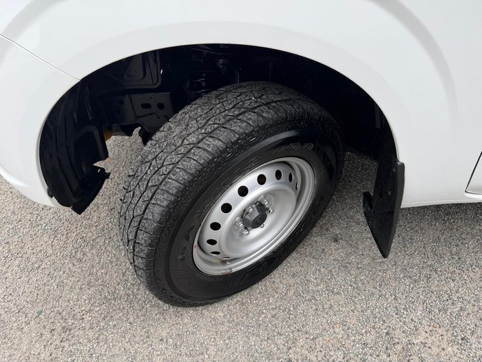 2019 Nissan Navara RX