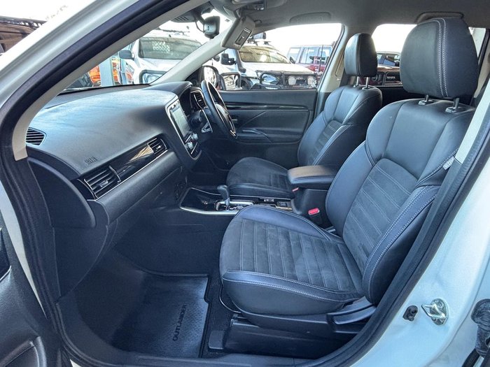 2020 Mitsubishi Outlander LS