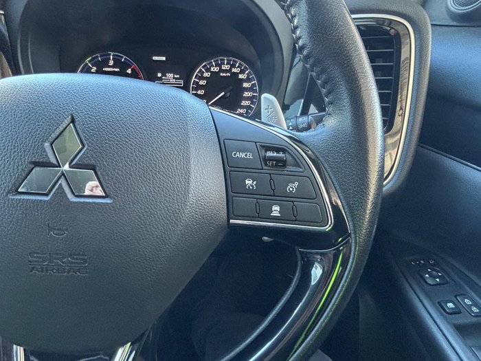 2020 Mitsubishi Outlander LS