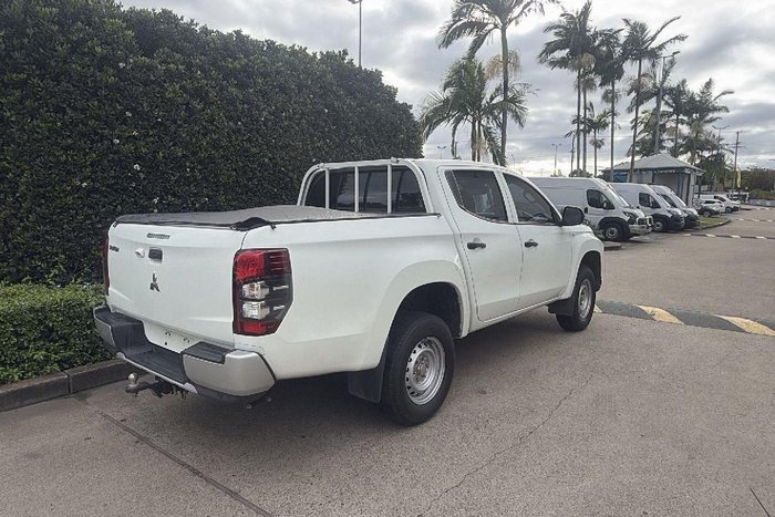 2021 Mitsubishi Triton GLX