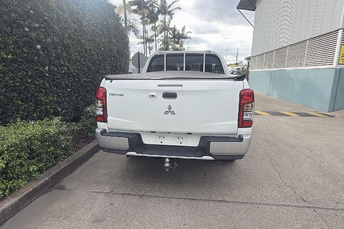 2021 Mitsubishi Triton GLX