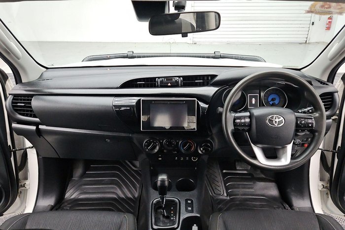 2019 Toyota Hilux SR