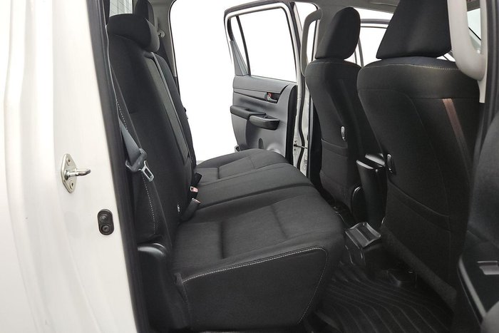 2019 Toyota Hilux SR