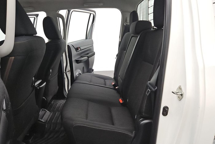 2019 Toyota Hilux SR