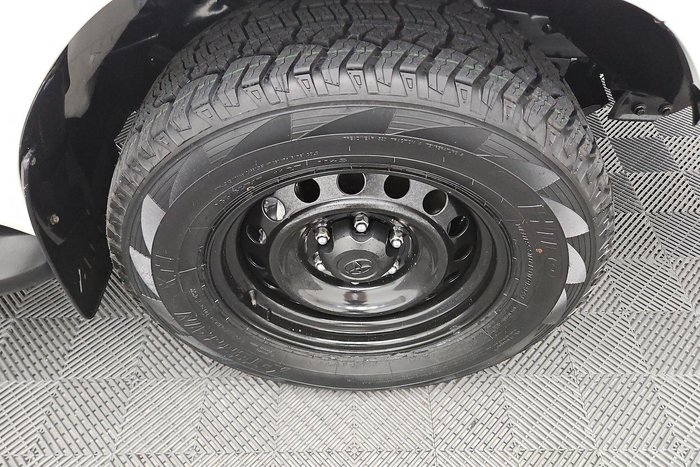 2019 Toyota Hilux SR