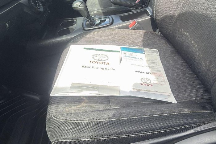 2019 Toyota Hilux SR