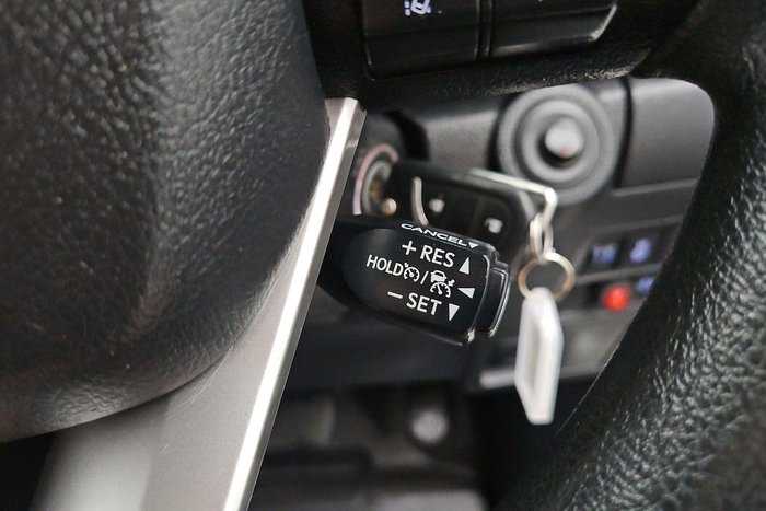 2019 Toyota Hilux SR