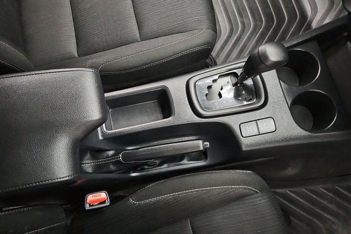 2019 Toyota Hilux SR