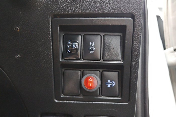 2019 Toyota Hilux SR