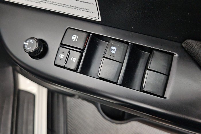 2019 Toyota Hilux SR