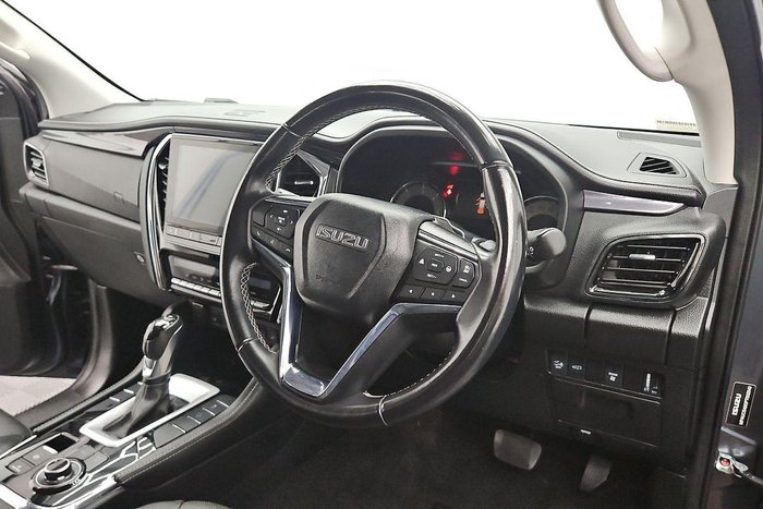 2023 Isuzu MU-X LS-T