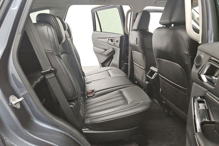 2023 Isuzu MU-X LS-T