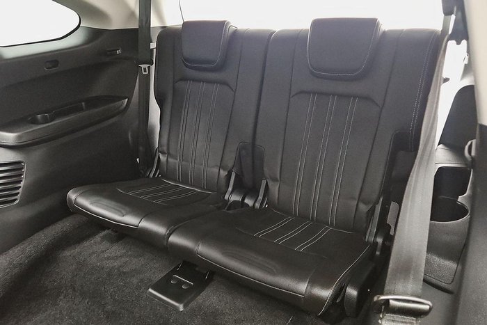 2023 Isuzu MU-X LS-T