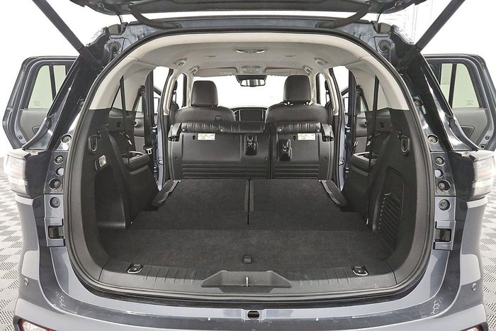 2023 Isuzu MU-X LS-T