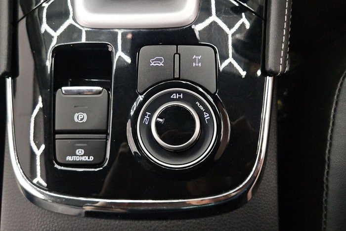 2023 Isuzu MU-X LS-T