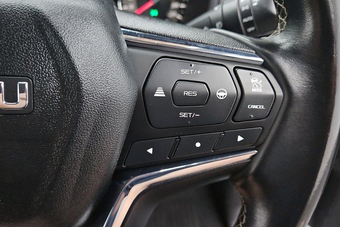 2023 Isuzu MU-X LS-T