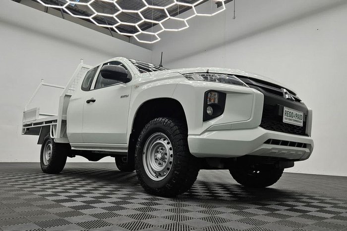 2019 Mitsubishi Triton GLX