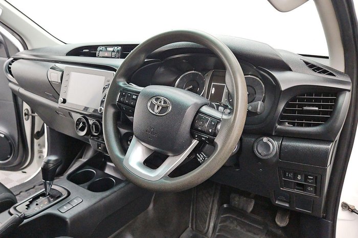 2021 Toyota Hilux SR