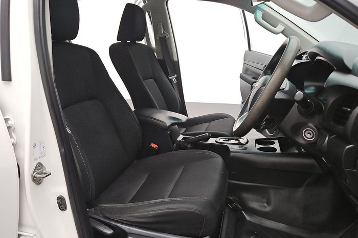 2021 Toyota Hilux SR