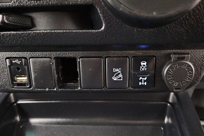 2021 Toyota Hilux SR