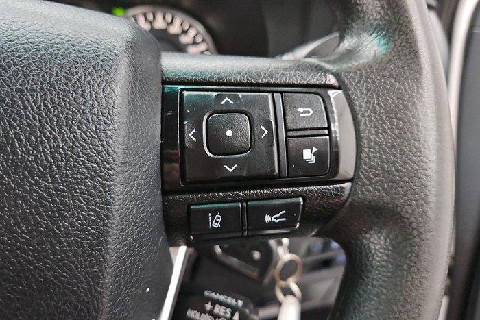 2021 Toyota Hilux SR