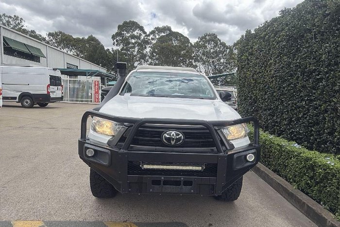 2021 Toyota Hilux SR