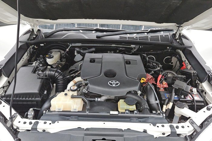 2020 Toyota Hilux SR