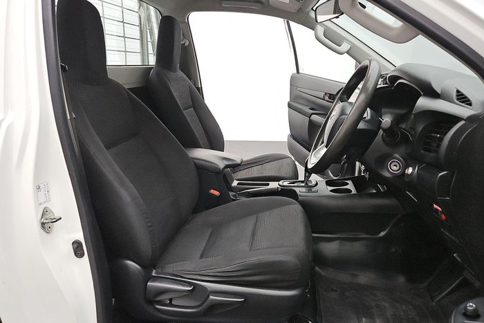 2020 Toyota Hilux SR