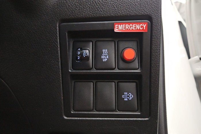 2020 Toyota Hilux SR