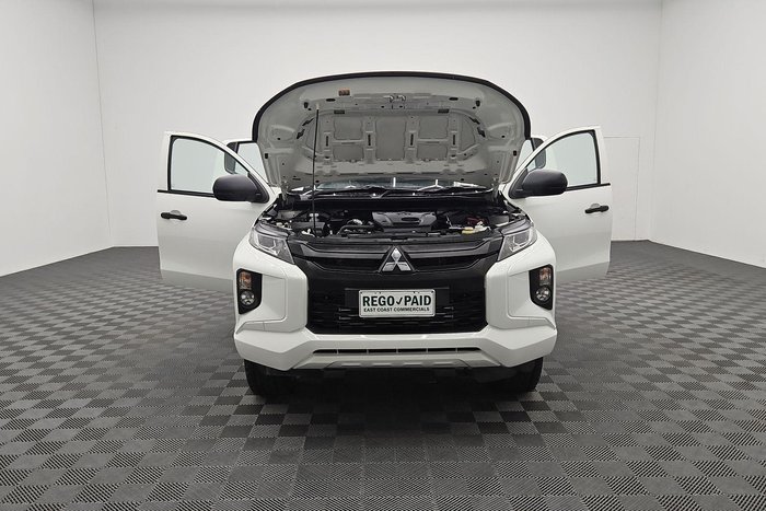 2022 Mitsubishi Triton GLX