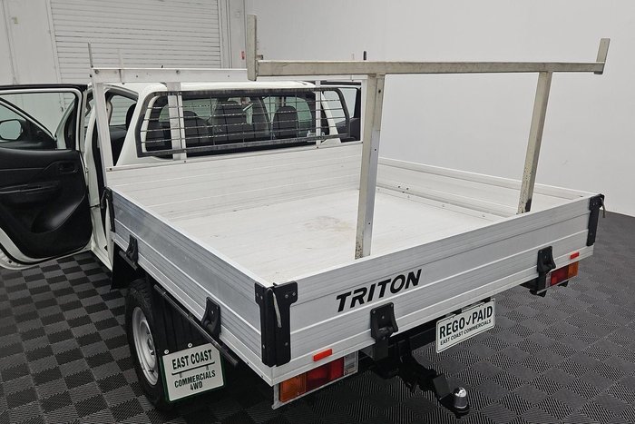 2022 Mitsubishi Triton GLX