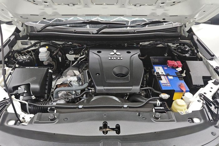 2022 Mitsubishi Triton GLX