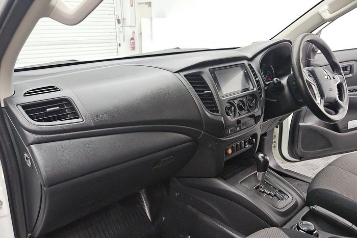 2022 Mitsubishi Triton GLX