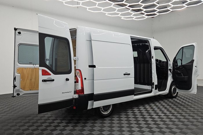 2024 Renault Master Pro 120kW