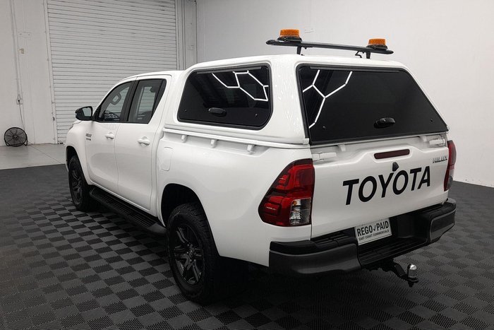 2022 Toyota Hilux SR