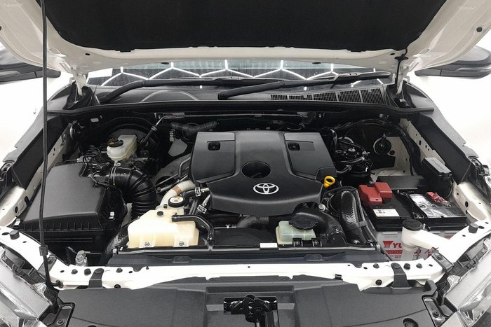 2022 Toyota Hilux SR