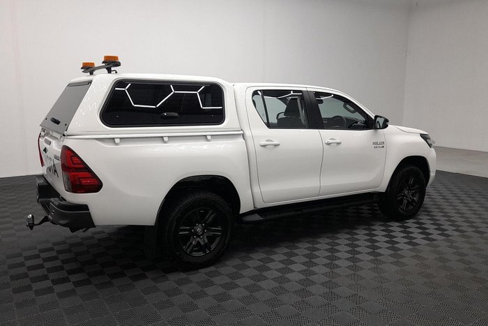 2022 Toyota Hilux SR