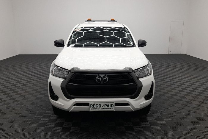 2022 Toyota Hilux SR