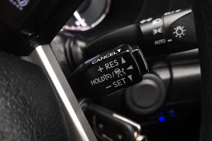 2022 Toyota Hilux SR