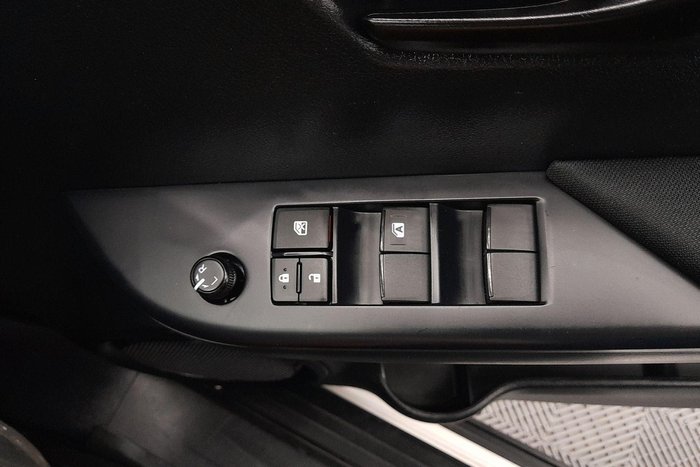 2022 Toyota Hilux SR