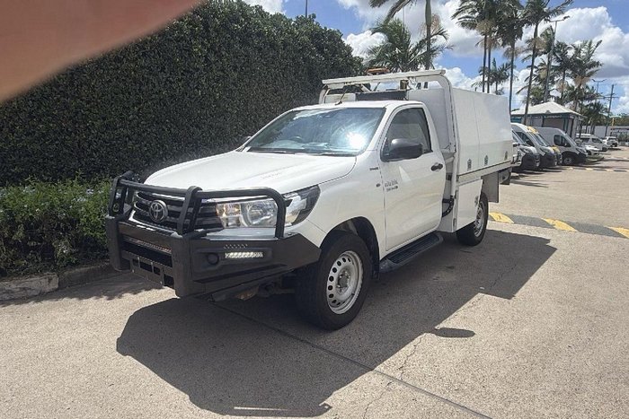 2019 Toyota Hilux SR