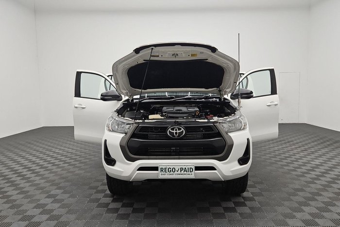2022 Toyota Hilux SR